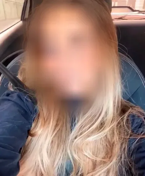 Amanda, 27
