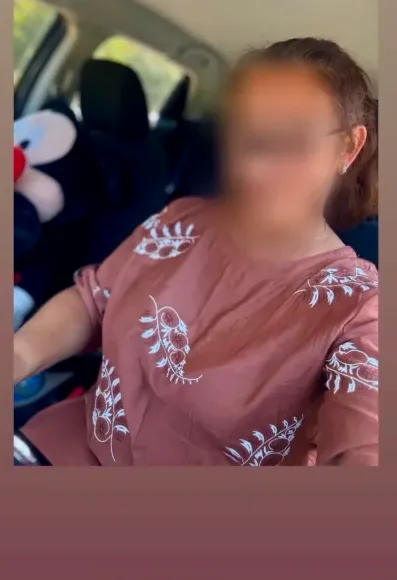 Anna, 39