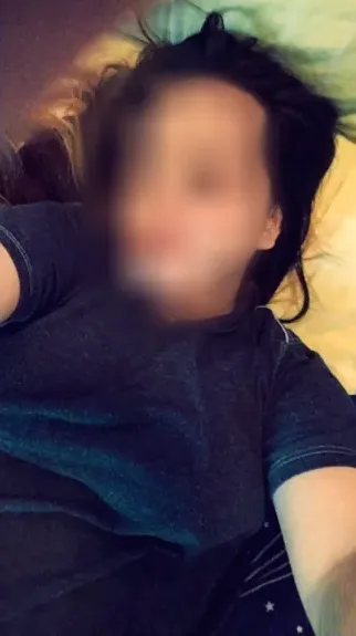 Ellen, 28