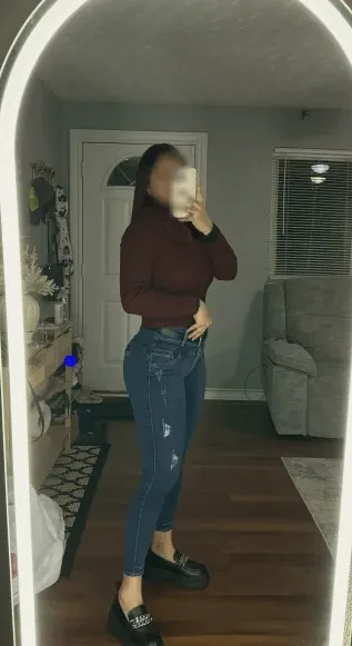 Helena, 29