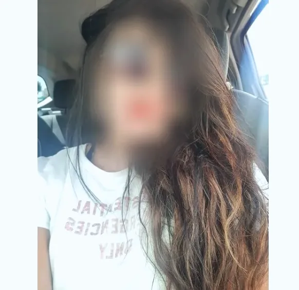 Isabella, 35