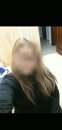 Rosa, 40
