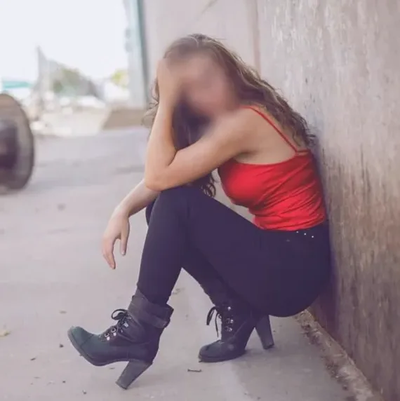 Tilde, 37