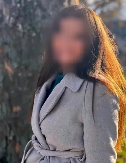 Yasmin, 29